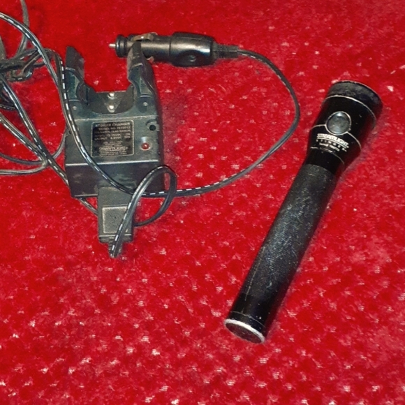 streamlight Other - Streamlight stinger rechargeable flashlight